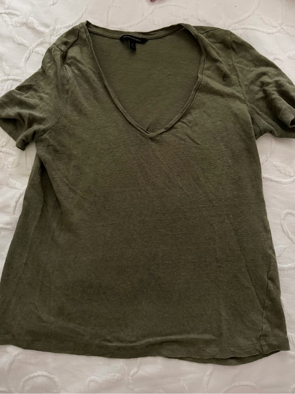 Banana Republic Olive Green V-Neck Short Sleeve Tee